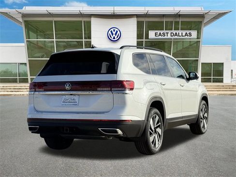 New 2026 Volkswagen Atlas SE image 3