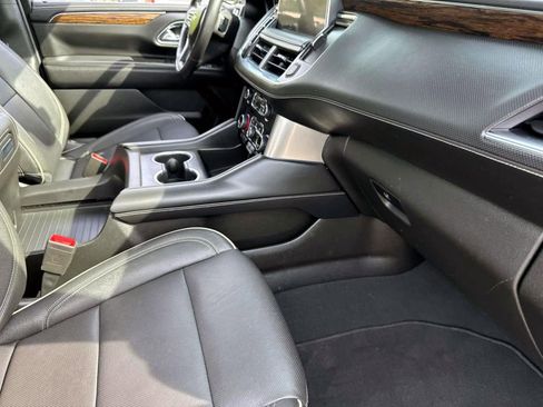 Used 2023 Chevrolet Tahoe Premier AWD/4WD image 9