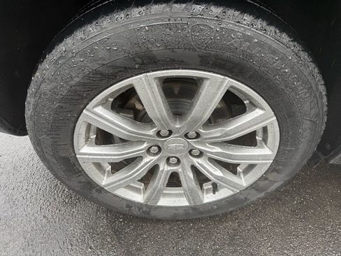 Used 2019 Cadillac XT4 Premium Luxury image 26