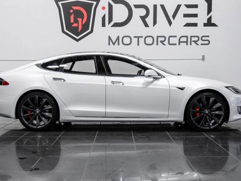 Used 2019 Tesla Model S Performance image 8