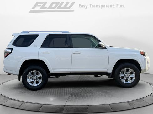 Certified 2016 Toyota 4Runner SR5 AWD/4WD image 10