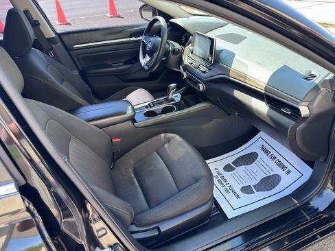 Used 2023 Nissan Altima 2.5 SV AWD/4WD image 30