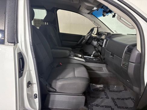 Used 2014 Nissan Titan SV w/ SV Value Truck Package image 31