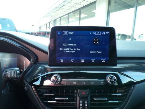 Used 2024 Ford Escape ST-Line image 18