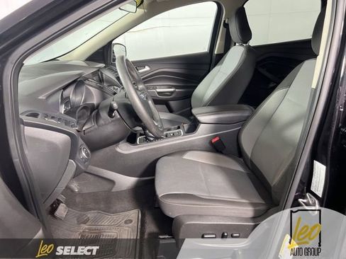 Used 2019 Ford Escape SE image 10