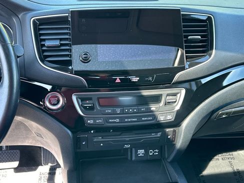 Used 2021 Honda Pilot Touring image 24