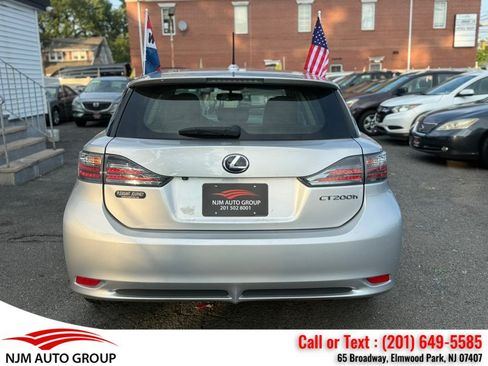Used 2012 Lexus CT 200h Premium w/ Premium Audio Pkg FWD image 8