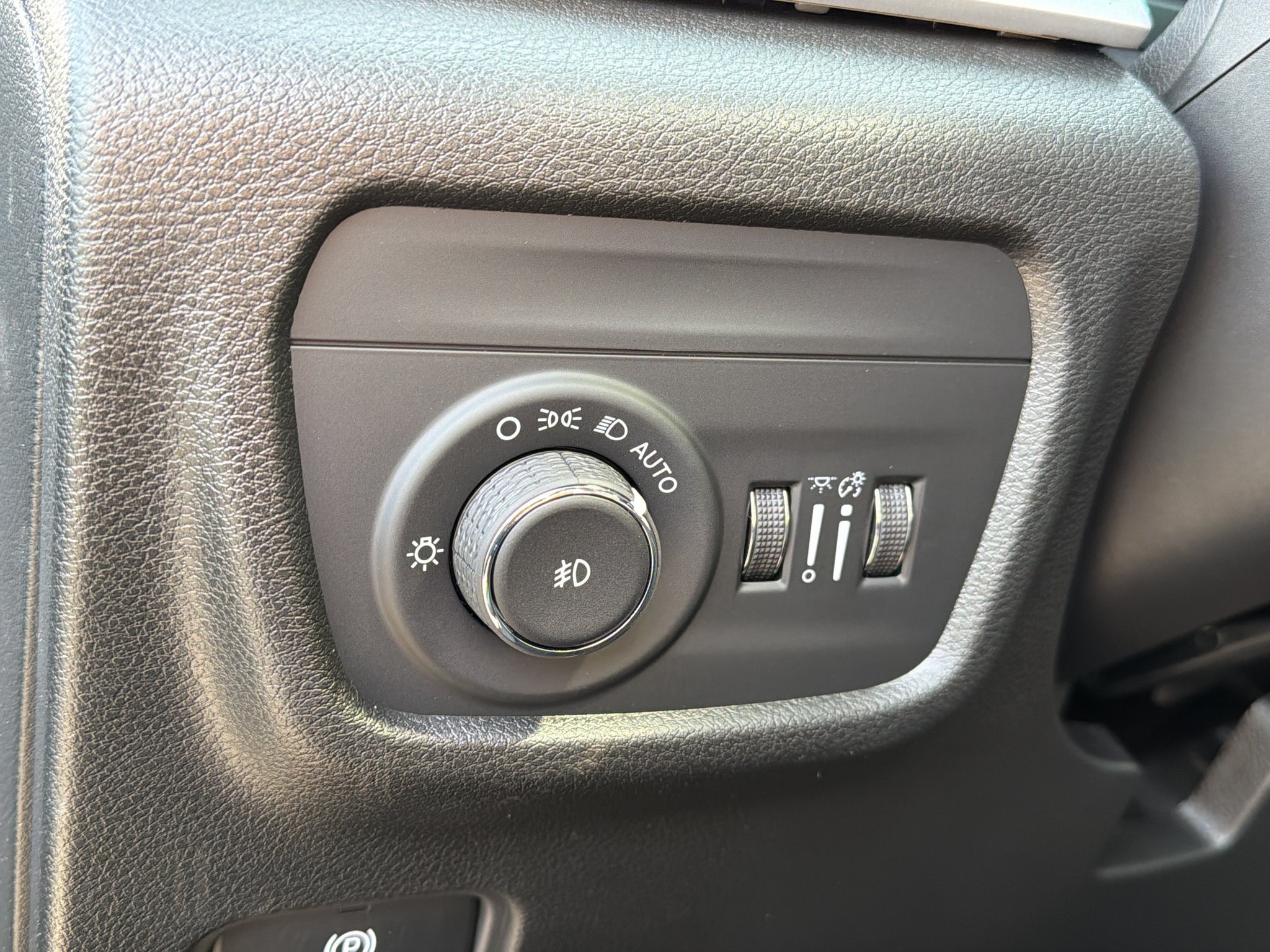 New 2027 Jeep Grand Cherokee Limited AWD/4WD image 14