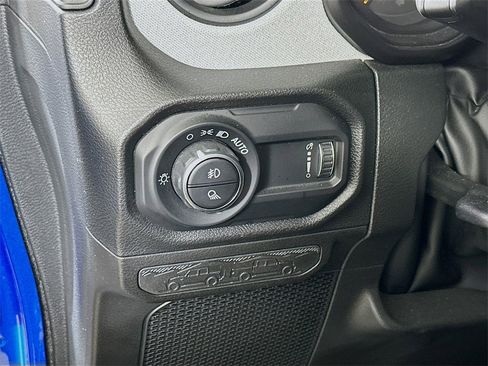 Used 2024 Jeep Gladiator Sport image 21