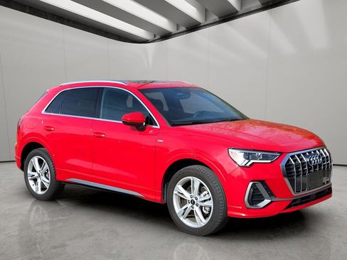 Used 2023 Audi Q3 2.0T Premium Plus w/ Premium Plus Package AWD/4WD image 5