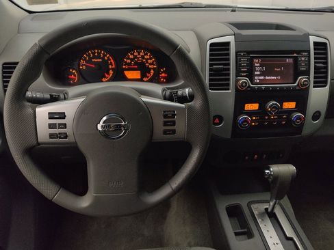 Used 2015 Nissan Frontier SV w/ SV Value Truck Package RWD image 22