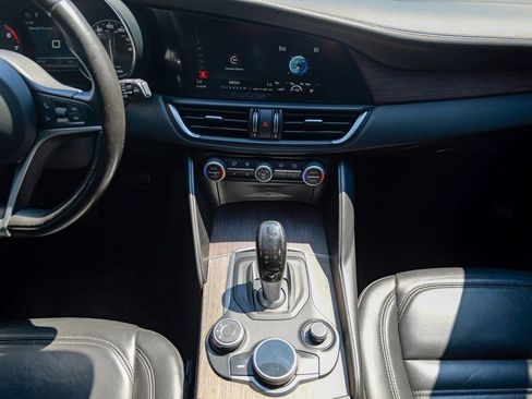 Used 2017 Alfa Romeo Giulia Ti w/ TI Lusso Package image 43