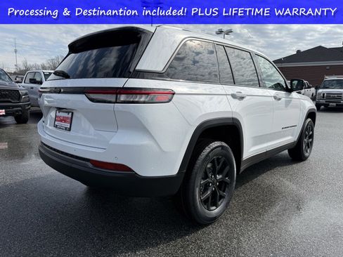 New 2026 Jeep Grand Cherokee Altitude AWD/4WD image 3