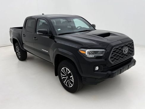 Used 2023 Toyota Tacoma TRD Sport image 2