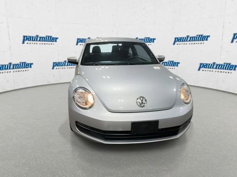 Used 2013 Volkswagen Beetle 2.5 image 3