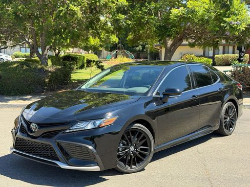 Used 2024 Toyota Camry XSE FWD image 1