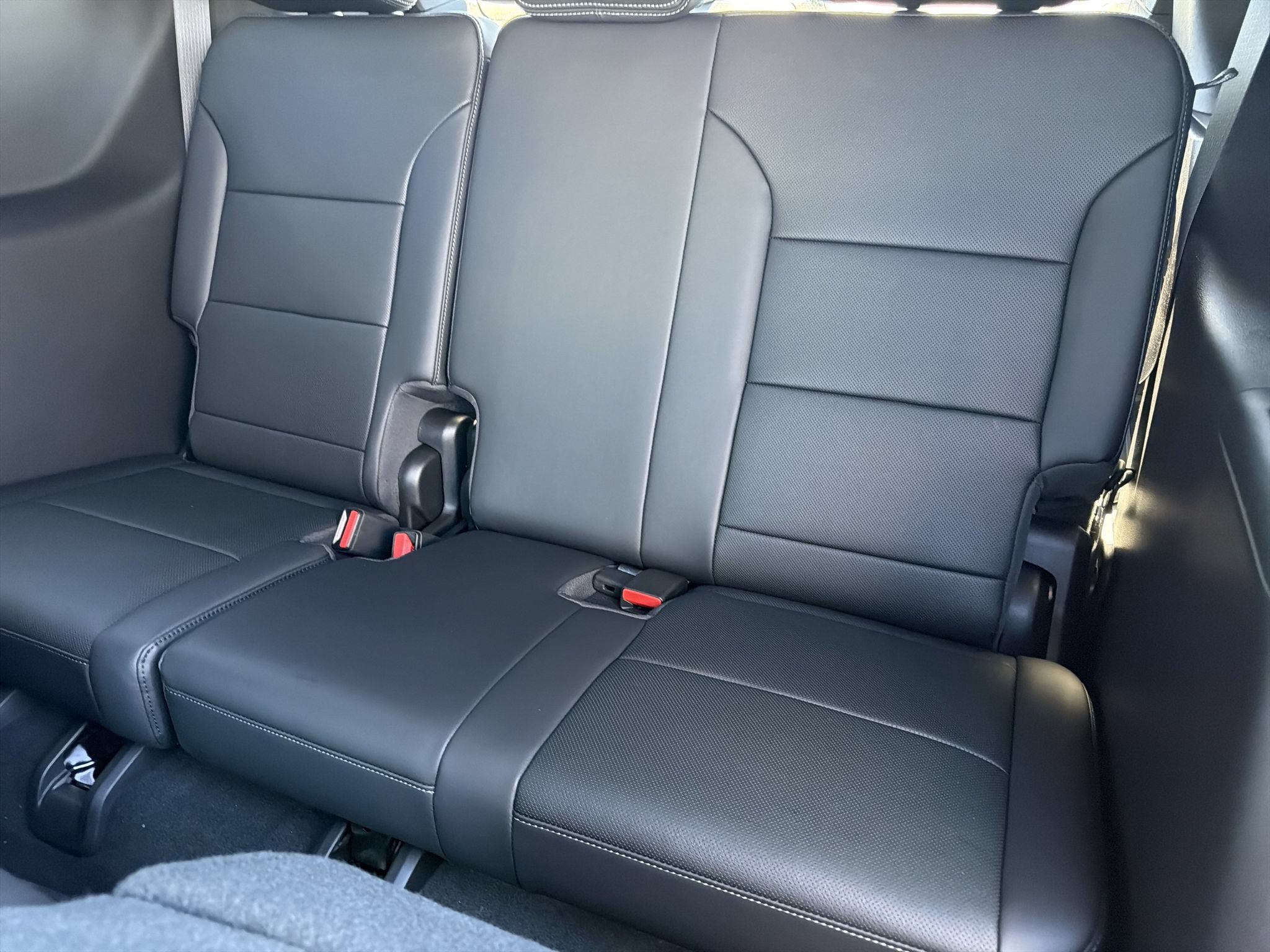 New 2027 Buick Enclave Preferred w/ LPO, Floor Liner Package FWD image 18