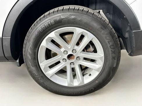 Used 2017 Ford Explorer FWD image 7