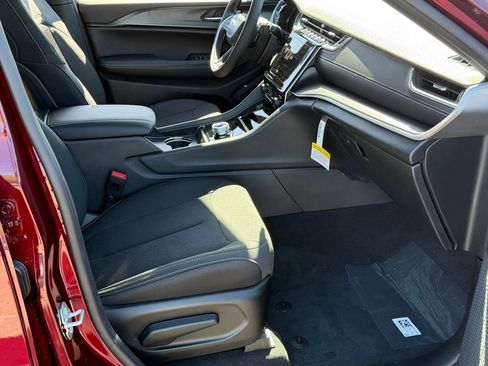 New 2026 Jeep Grand Cherokee Laredo X image 18