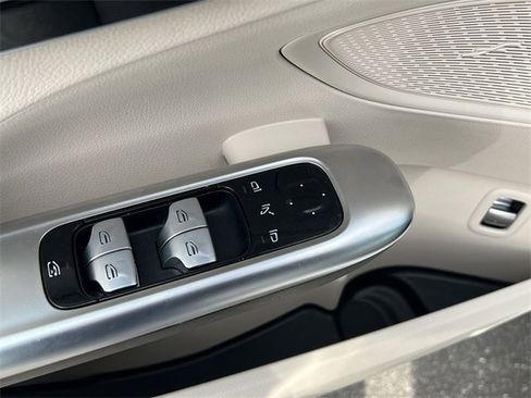 Used 2023 Mercedes-Benz C 300 Sedan image 25