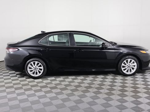 Used 2024 Toyota Camry LE image 5