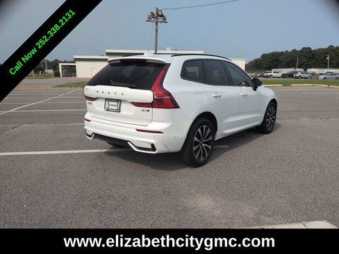 Used 2023 Volvo XC60 B5 Plus AWD/4WD image 7