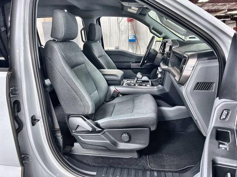 Used 2025 Ford F150 Lightning XLT AWD/4WD image 28