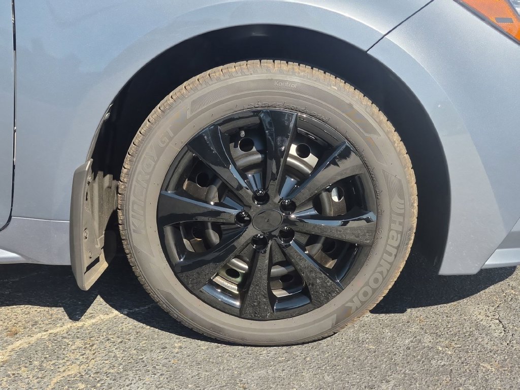 Used 2026 Toyota Corolla LE FWD image 11