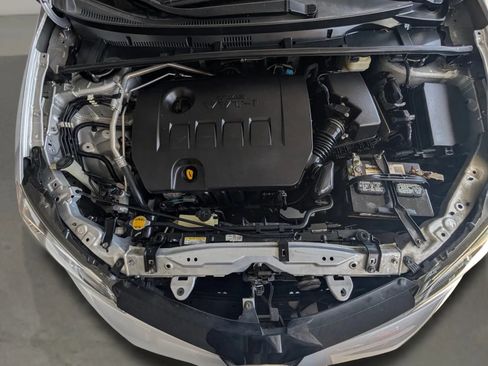 Used 2017 Toyota Corolla LE FWD image 12