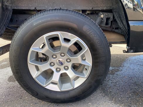 Used 2023 Ford F150 XLT image 2