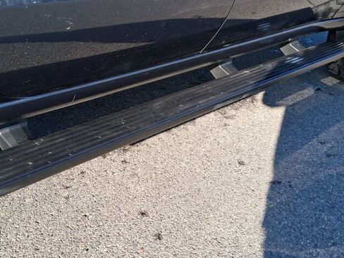 Used 2019 GMC Sierra 1500 SLE w/ Remote Start Package image 9