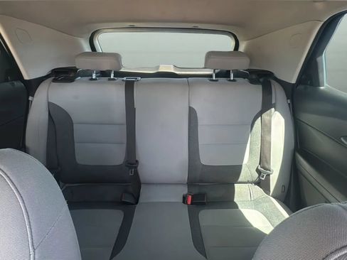 Used 2021 Chevrolet TrailBlazer LS AWD/4WD image 19
