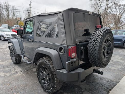 Used 2018 Jeep Wrangler Sport image 8