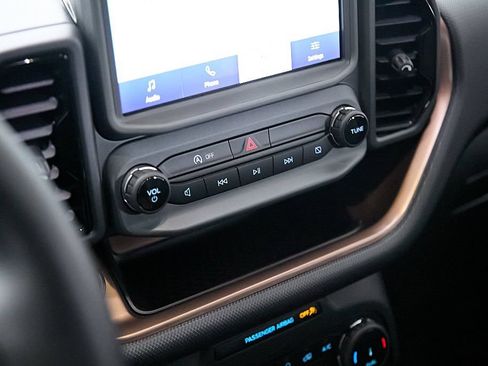 Used 2024 Ford Bronco Sport Outer Banks w/ Tech Package AWD/4WD image 18