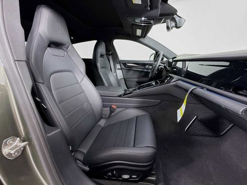New 2026 Porsche Panamera image 29