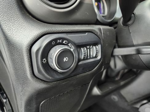 Used 2022 Jeep Wrangler Unlimited Sport image 34