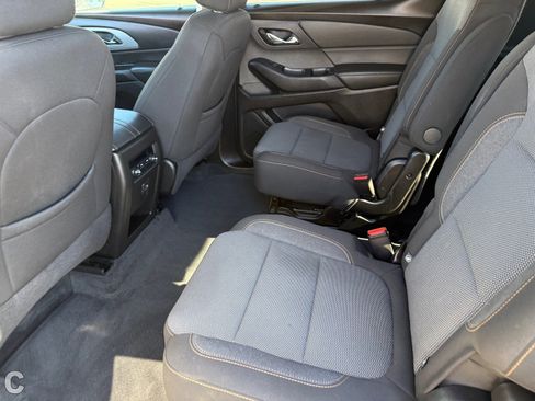 Certified 2021 Chevrolet Traverse LT image 15