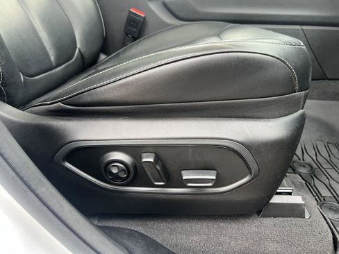 Used 2021 Jeep Grand Cherokee L Limited image 33