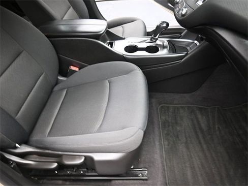 Used 2016 Chevrolet Malibu LT image 24