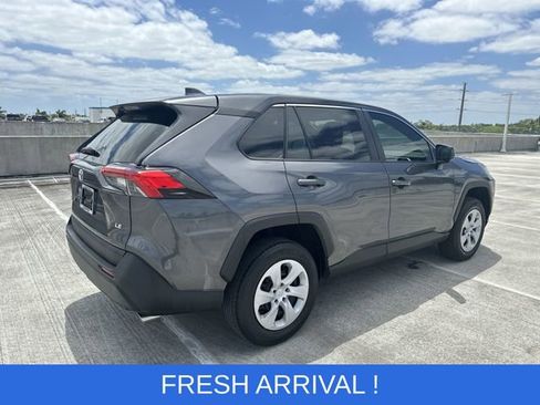 Used 2024 Toyota RAV4 LE image 40