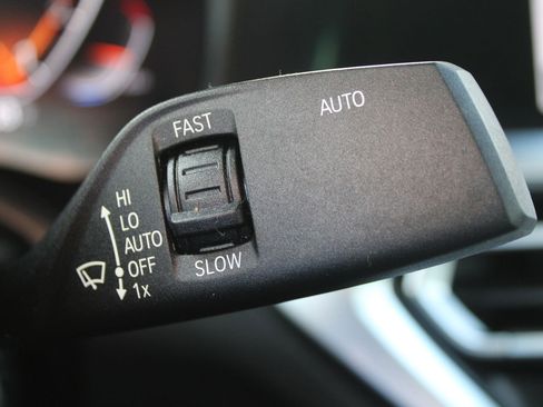 Used 2021 BMW 330i Sedan w/ Premium Package image 36