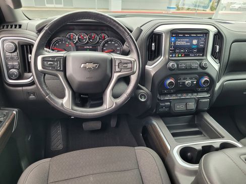 Used 2021 Chevrolet Silverado 1500 LT Trail Boss w/ Convenience Package II AWD/4WD image 17