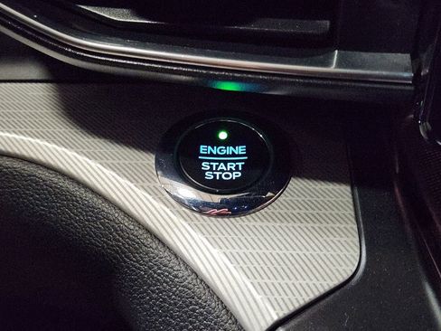 Used 2020 Ford Explorer XLT w/ Equipment Group 202A image 40