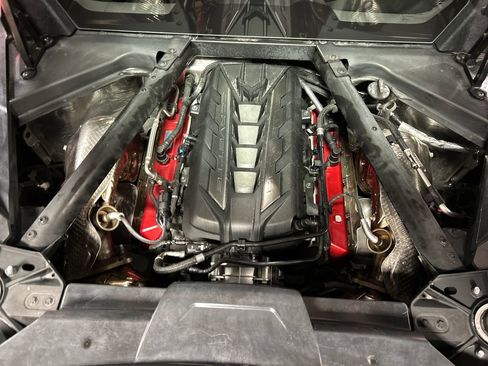 Used 2025 Chevrolet Corvette Stingray Coupe w/ 1LT image 23