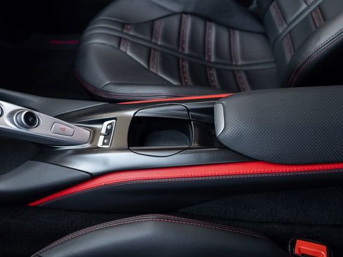 Used 2018 Ferrari 812 Superfast RWD image 53