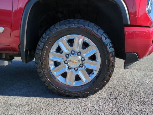 Used 2025 Chevrolet Silverado 2500 High Country w/ Technology Package image 14