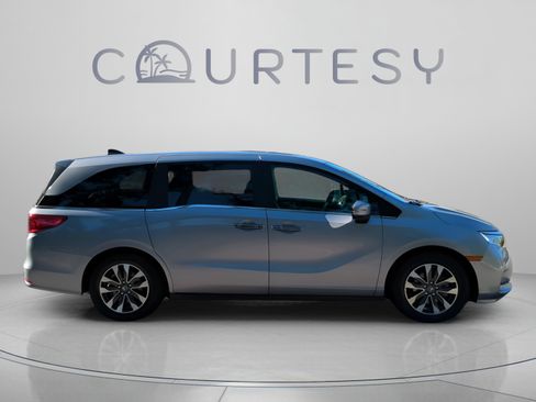 Certified 2024 Honda Odyssey EX-L image 8