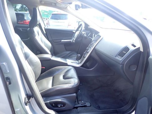 Used 2012 Volvo XC60 3.2 AWD/4WD image 12