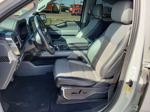 Used 2023 Ford F150 Lariat w/ FX4 Off-Road Package image 13