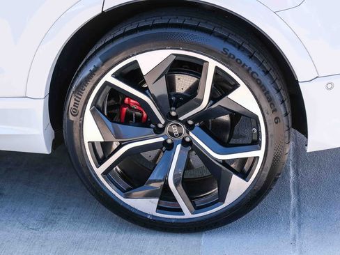 Used 2022 Audi RS Q8 w/ Carbon Optic Package AWD/4WD image 9